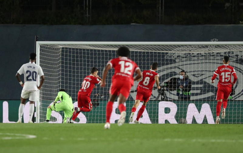 Реал едва не проиграл и упустил шанс выйти в лидеры чемпионата Испании (видео)