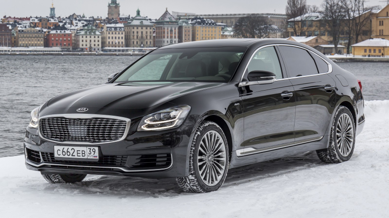 Рестайлинговый представительский седан Kia K900: новые изображения