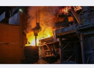 Россия обсуждает меры по снижению роста стальных цен