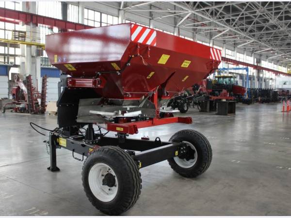 Ростсельмаш выпустил новую модель разбрасывателя GRACH MAX