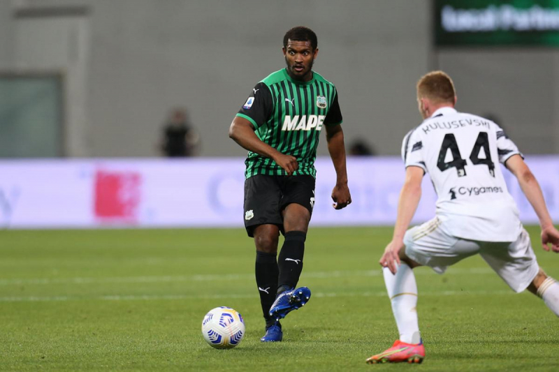 Шахтер подтвердил свой интерес к бразильцу, который играл за Барселону