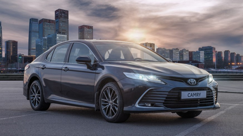 &laquo;Сверхпозитивный&raquo; апрель. В ТОП бестселлеров РФ вернулся Duster, а кроссоверы Nissan выбыли