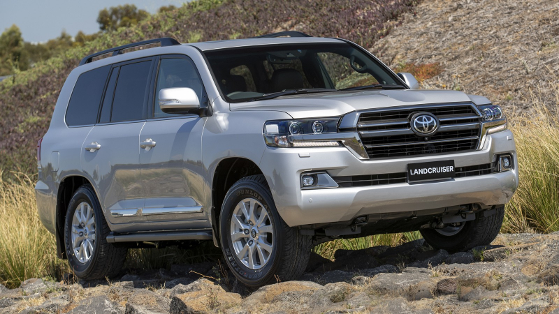 Toyota Land Cruiser 300: новые изображения