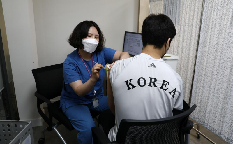 Участникам Олимпиады-2020 бесплатно предоставят вакцины Pfizer и BioNTech