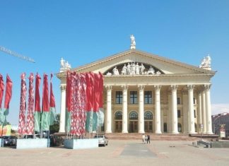 В Белоруссии предложили запретить президенту издавать декреты, имеющие силу закона