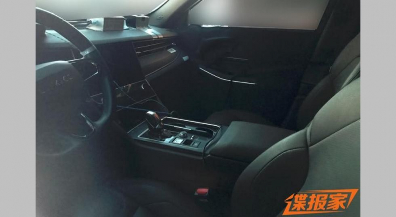 Засвечен салон Lynk & Co 09: без планшета, как у родственного Volvo XC90, но есть свои фишки