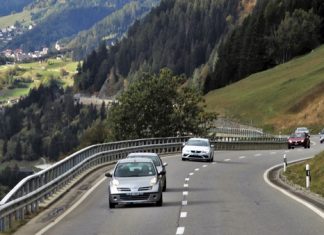 Автолюбителям рассказали о способах сэкономить топливо для машины