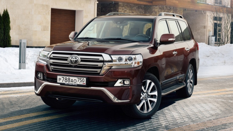 До премьеры несколько дней: Toyota продолжает дразнить тизерами Land Cruiser 300