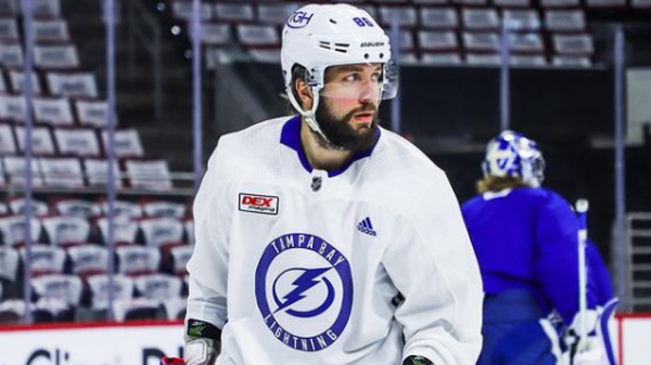 Дубль Кучерова помог "Тампе" обыграть "Каролину" в Кубке Стэнли