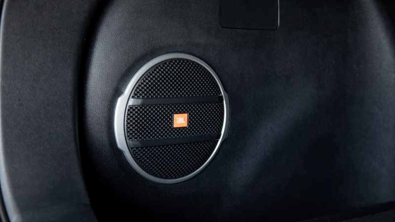 Есть полный привод! Toyota доработала кроссовер Corolla Cross перед дебютом в США