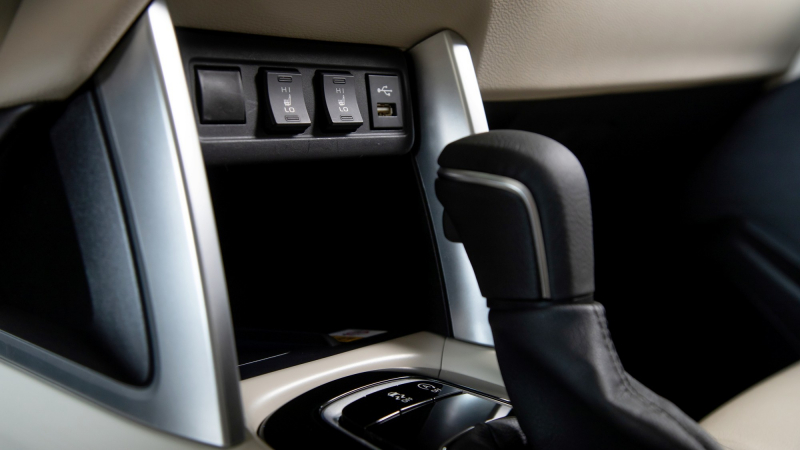 Есть полный привод! Toyota доработала кроссовер Corolla Cross перед дебютом в США