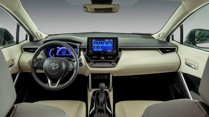 Есть полный привод! Toyota доработала кроссовер Corolla Cross перед дебютом в США