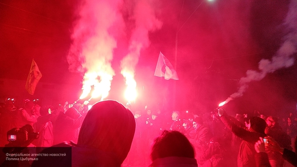 Французские политики обратили внимание на разгул неонацизма на Украине 