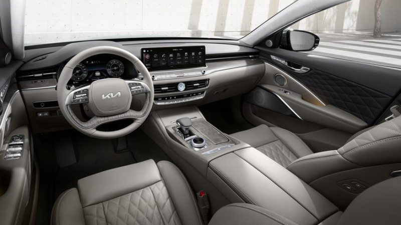 Kia обновила седан K900: посвежевшее &laquo;лицо&raquo; и изменения в моторной гамме
