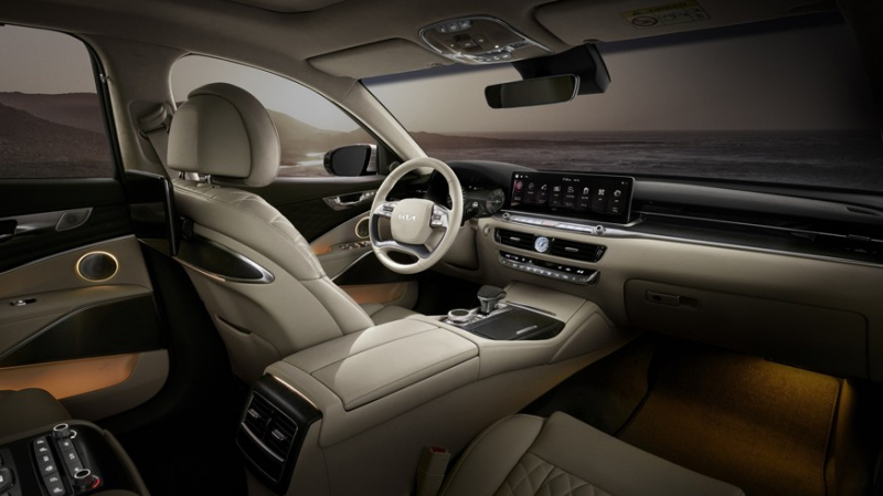 Kia обновила седан K900: посвежевшее &laquo;лицо&raquo; и изменения в моторной гамме