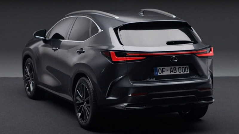 Lexus играет в интригу: NX нового поколения продолжает раскрываться на фото