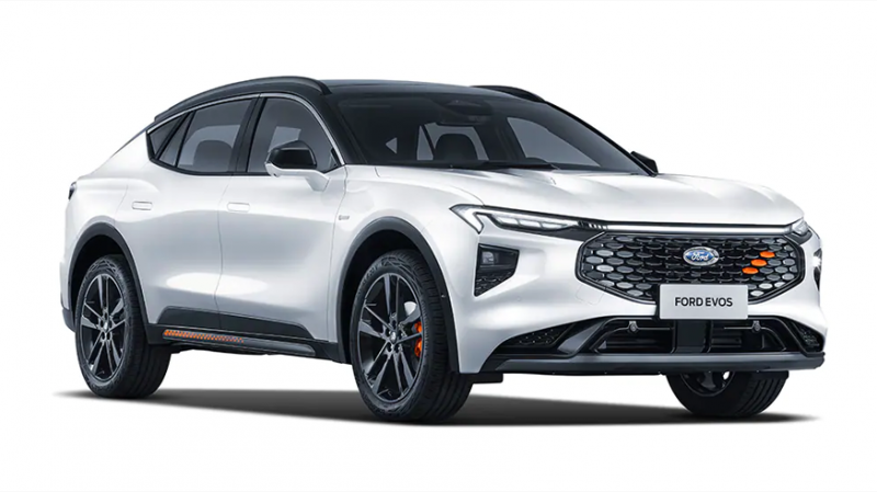 &laquo;Младший брат&raquo; Mustang Mach-E: первое изображение компактного кроссовера Ford