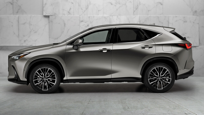 Новый Lexus NX: постоянный полный привод и plug-in гибридная версия