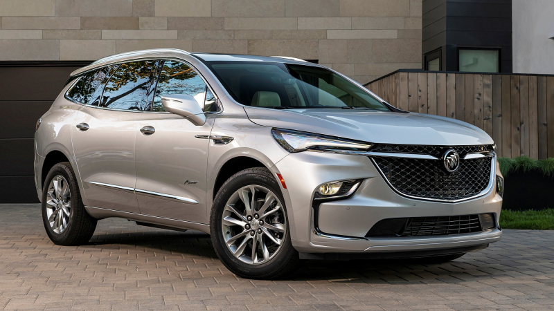 Обновлённый американский Buick Enclave: странный дизайн и более богатое оснащение