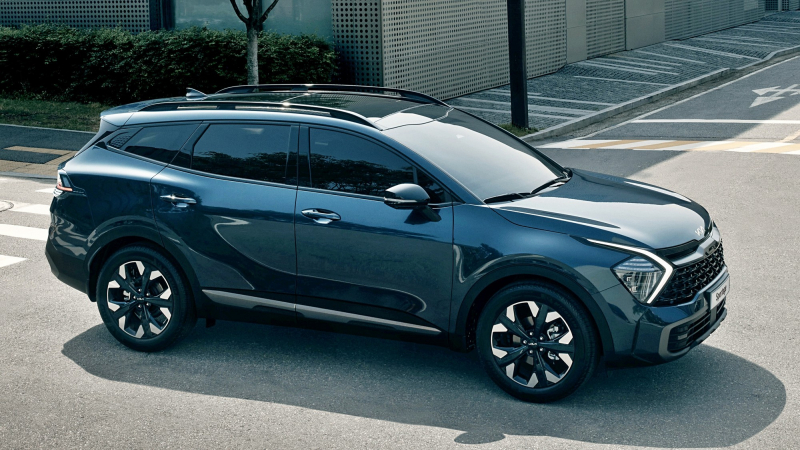 Официальные фото нового Kia Sportage: возвращение багажных окошек, а остальное всё другое
