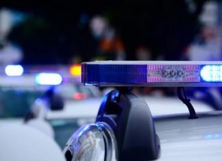 Правоохранители проводят обыск на даче Дмитрия Гудкова