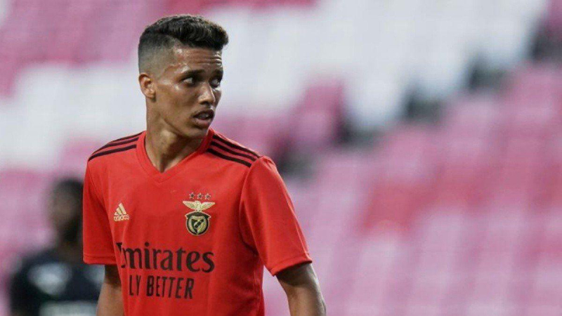 Шахтер близок к покупке полузащитника Бенфики