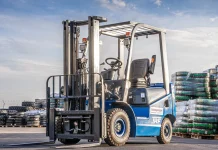 Вилочные погрузчики в современном бизнесе: надежные помощники для складской логистики