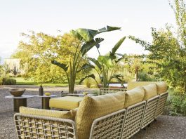 Уличная мебель: как выбрать долговечное и стильное решение для открытых пространств