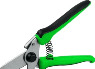 Надежный помощник садовода: как выбрать секатор для дома