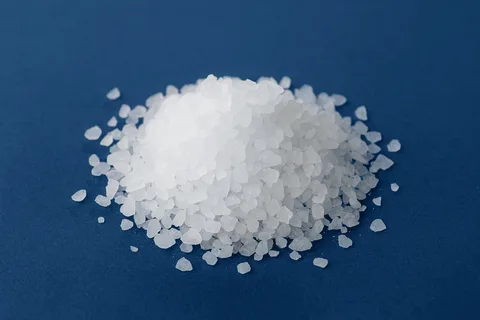 Практическая химия в действии: применение сульфата алюминия в разных сферах