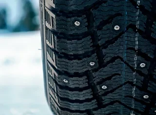 Надежность на дороге зимой: какими должны быть качественные зимние шины