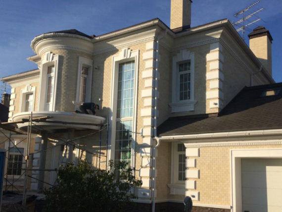 Фасадный декор в Москве: архитектурная эстетика и современные решения